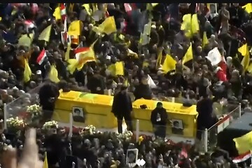 رونمایی از دیوارنگاره جدید میدان انقلاب