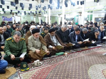 تصاویر/  مراسم‌ بزرگداشت شهدای مقاومت در مسجد جامع ماکو