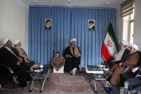 تصاویر / دیدار مدیر منطقه 2 حوزه قائم مقام در امور استانها با نماینده مردم قزوین در مجلس خبرگان رهبری