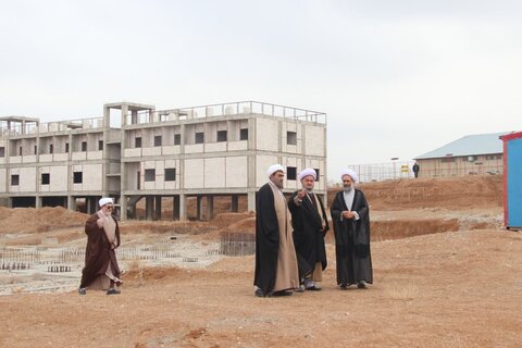 تصاویر / بازدید حجت الاسلام والمسلمین شامی از حوزه علمیه جدیدالتاسیس حضرت علی بن موسی الرضا علیه الاسلام شهرستان تاکستان