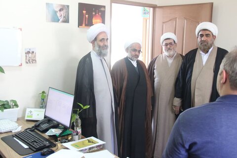 تصاویر / دیدار مدیر منطقه 2 حوزه قائم مقام امور استانها با مدیر حوزه علمیه استان قزوین