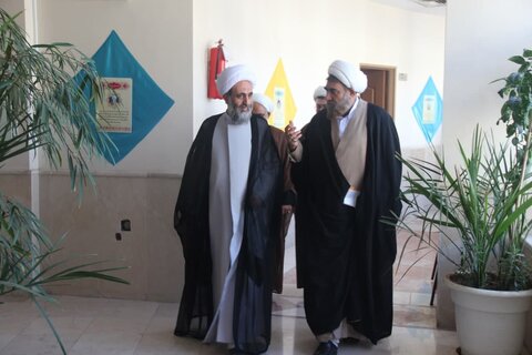 تصاویر / دیدار مدیر منطقه 2 حوزه قائم مقام امور استانها با مدیر حوزه علمیه استان قزوین