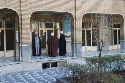 تصاویر / دیدار مدیر منطقه 2 حوزه قائم مقام امور استانها با مدیر حوزه علمیه استان قزوین