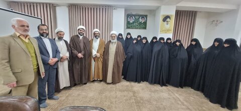 برگزاری نشست نخبگان با موضوع تحول در حوزه خواهران و نقش زنان در مرجعیت امور عبادی