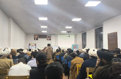 تصاویر/ اردوی زیارتی طلاب مدرسه علمیه امام موسی کاظم(ع) بَرزُک به مشهد اردهال کاشان