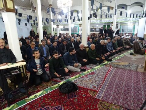 تصاویر/  مراسم‌ بزرگداشت شهدای مقاومت در مسجد جامع ماکو