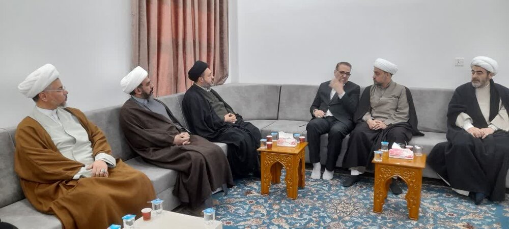 آثار تألیفی علمای شیعه به شایستگی معرفی شود