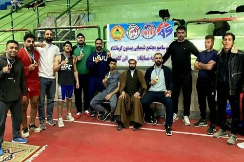 تیم سامبو کرمانشاه با کسب ۳طلا و ۵برنز در جایگاه سوم کشور قرار گرفت