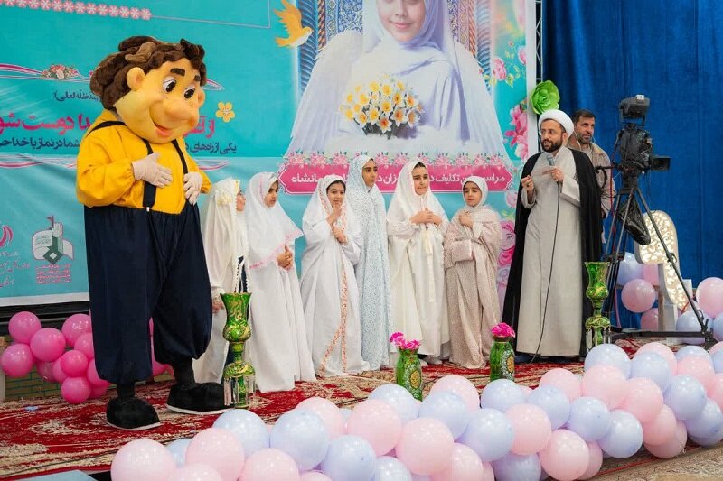 برگزاری جشن تکلیف ۲۰۰۰ نفری در مسجد النبی(ص) شهر کرمانشاه+ عکس