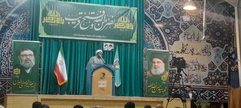 تصاویر/ مراسم بزرگداشت شهیدان مقاومت سیدحسن نصرالله و سیدهاشم صفی الدین در مرند