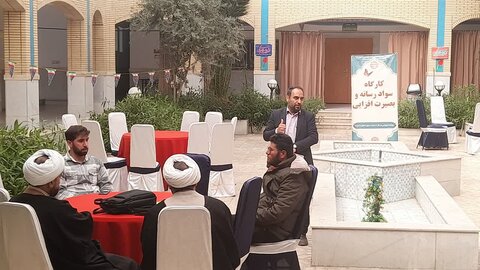 تصاویر/کارگاه آموزشی ویژه زوج های جوان در ساوه