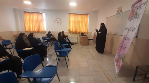 تصاویر/کارگاه آموزشی ویژه زوج های جوان در ساوه