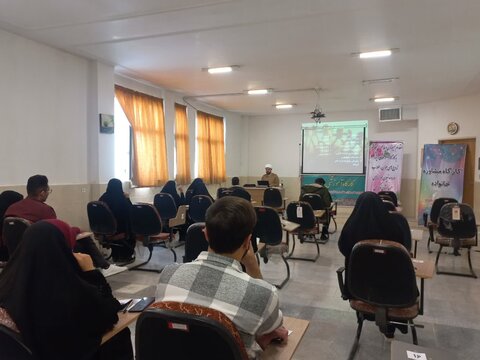 تصاویر/کارگاه آموزشی ویژه زوج های جوان در ساوه