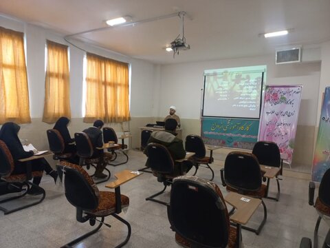 تصاویر/کارگاه آموزشی ویژه زوج های جوان در ساوه