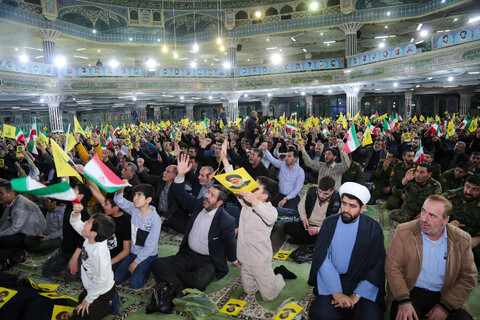 تصاویر/ گرامیداشت شهید «سیدحسن‌نصرالله» در شهرکرد