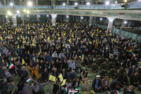 تصاویر/ گرامیداشت شهید «سیدحسن‌نصرالله» در شهرکرد