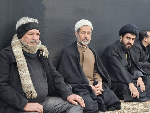 تصاویر/ مراسم بزرگداشت و شام غریبان شهیدان سیدحسن نصرالله و سیدهاشم صفی‌الدین در حسینیه سنندج