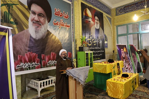 مراسم گرامیداشت شهید سید حسن نصرالله و شهدای مقاومت با حضور مردم غیور شیعه و سنی در شهرستان ایرانشهر