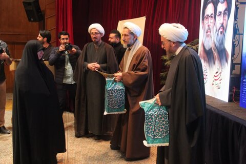 تصاویر / مراسم گرامیداشت شهدای مقاومت در قزوین برگزار شد