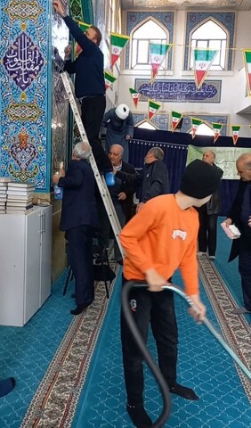 تصاویر/برگزاری آیین غبار روبی مسجد جامع نظرآباد