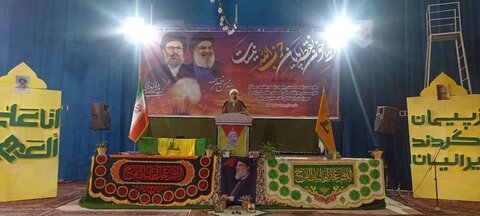 تصاویر حضور پر شور مردم دلفان در مراسم تشییع شهدای مقاومت