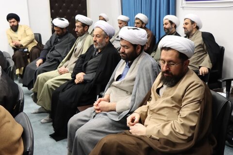 تصاویر / دیدار مدیر حوزه علمیه قزوین ،مدیران مدارس علمیه ،وکادر ،با نماینده ولی فقیه در استان قزوین
