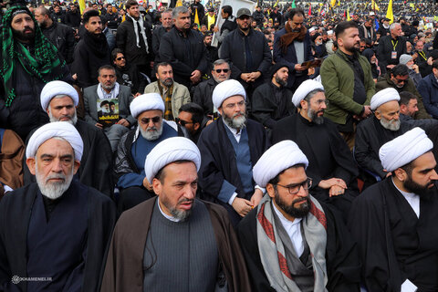 Photos/Cérémonie funéraire des grands moudjahidines, le martyr Seyyed Hassan Nasrallah et le martyr Seyyed Hashem Safiuddin