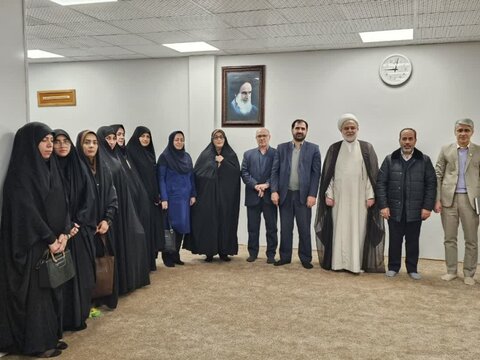 تصاویر/دیدار مدیرکل آموزش و پرورش و معاونین، مربیان پرورشی با نماینده ولی فقیه در کردستان