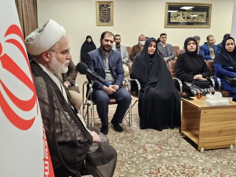 تصاویر/دیدار مدیرکل آموزش و پرورش و معاونین، مربیان پرورشی با نماینده ولی فقیه در کردستان