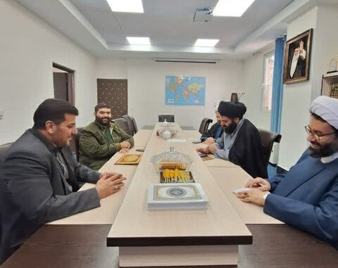 تصاویر/دیدار حجت الاسلام والمسلمین رنجبر با معاون فرهنگی اداره کل زندان استان کردستان