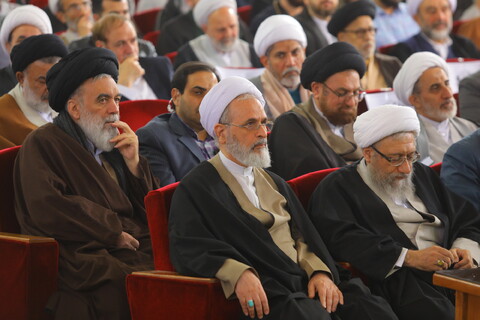 تصاویر / مراسم رونمایی از تفسیر تسنیم 80 جلدی آیت الله العظمی جوادی آملی