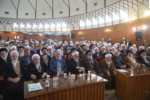 تصاویر / مراسم رونمایی از تفسیر تسنیم 80 جلدی آیت الله العظمی جوادی آملی