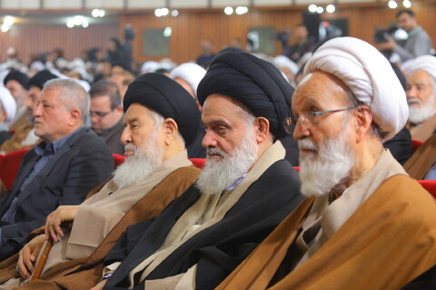 تصاویر / مراسم رونمایی از تفسیر تسنیم 80 جلدی آیت الله العظمی جوادی آملی