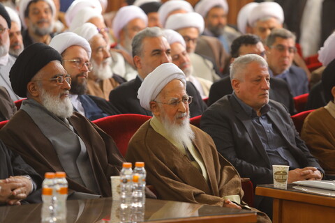 تصاویر / مراسم رونمایی از تفسیر تسنیم 80 جلدی آیت الله العظمی جوادی آملی