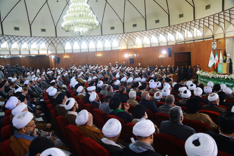 تصاویر / مراسم رونمایی از تفسیر تسنیم 80 جلدی آیت الله العظمی جوادی آملی