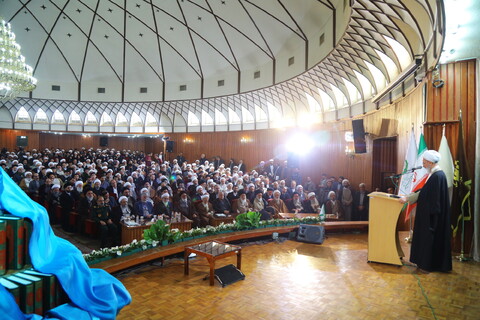 تصاویر / مراسم رونمایی از تفسیر تسنیم 80 جلدی آیت الله العظمی جوادی آملی