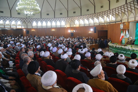 تصاویر / مراسم رونمایی از تفسیر تسنیم 80 جلدی آیت الله العظمی جوادی آملی