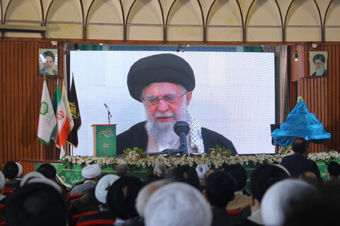 تصاویر / مراسم رونمایی از تفسیر تسنیم 80 جلدی آیت الله العظمی جوادی آملی