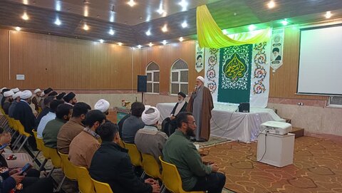 تصاویر/درس اخلاق ویژه حوزه علمیه امام صادق(ع) شهرستان آبادن برگزار شد