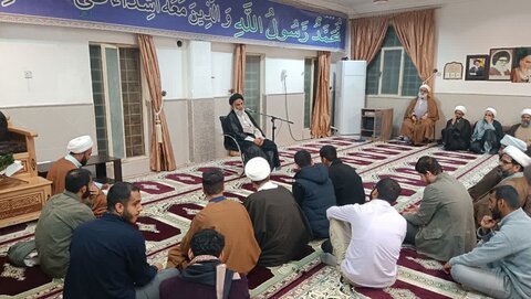 تصاویر/درس اخلاق ویژه طلاب حوزه علمیه سید الشهدا خرمشهر برگزار شد