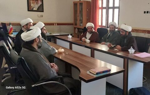 تصاویر/جلسه شورای تهذیب مدرسه علمیه امام صادق (ع) قروه