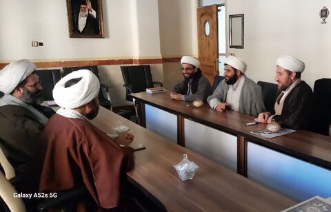 تصاویر/جلسه شورای تهذیب مدرسه علمیه امام صادق (ع) قروه