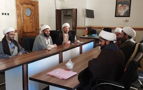 تصاویر/جلسه شورای تهذیب مدرسه علمیه امام صادق (ع) قروه