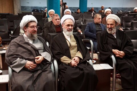 تصاویر/ آیین رونمایی از مجموعه آثار فقه بورس اوراق بهادار