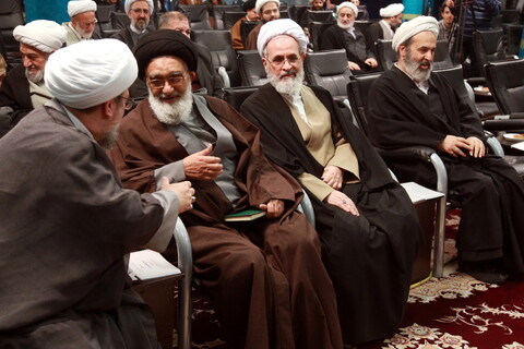 تصاویر/ آیین رونمایی از مجموعه آثار فقه بورس اوراق بهادار