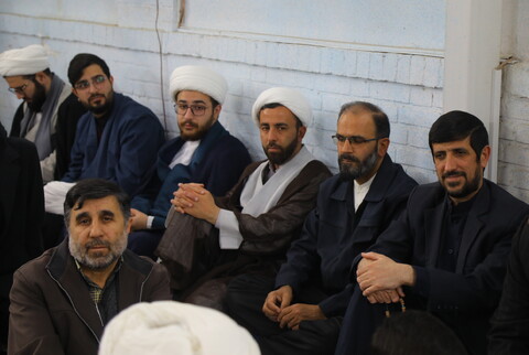 تصاویر / نشست صمیمی روحانیون و مبلغین گیلانی