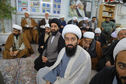 تصاویر / نشست صمیمی روحانیون و مبلغین گیلانی