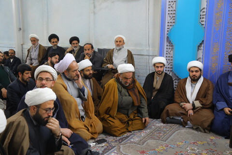 تصاویر / نشست صمیمی روحانیون و مبلغین گیلانی