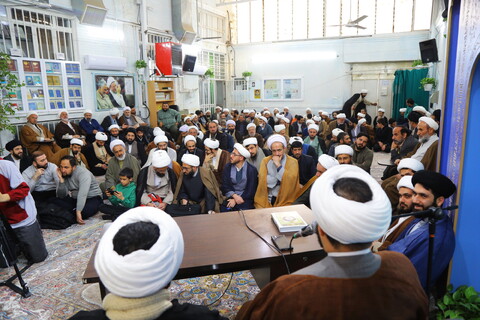 تصاویر / نشست صمیمی روحانیون و مبلغین گیلانی