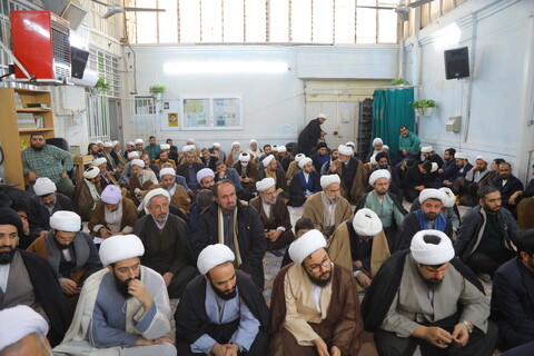 تصاویر / نشست صمیمی روحانیون و مبلغین گیلانی